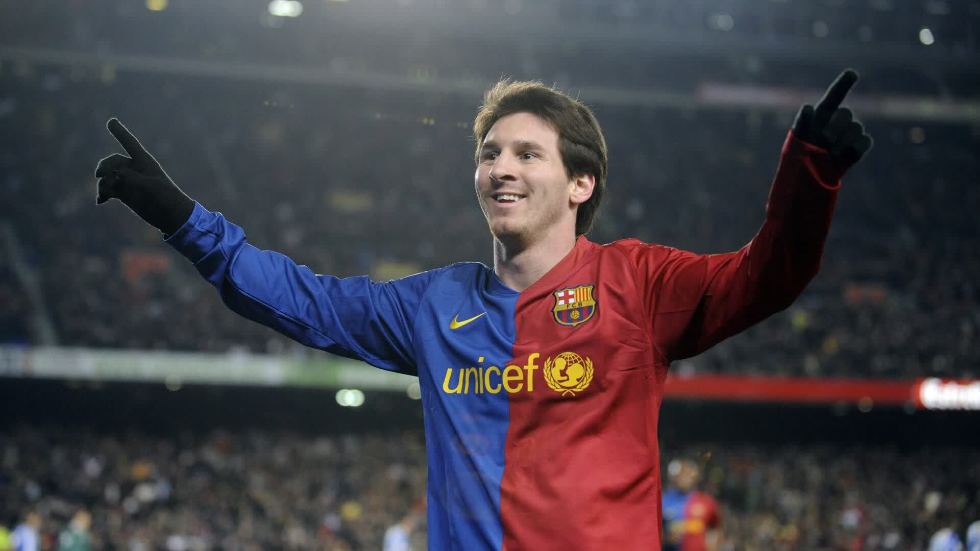 世界杯16个举办城市-双核驱动，库里关键节点再显神威，拜仁欧冠战场带队取胜